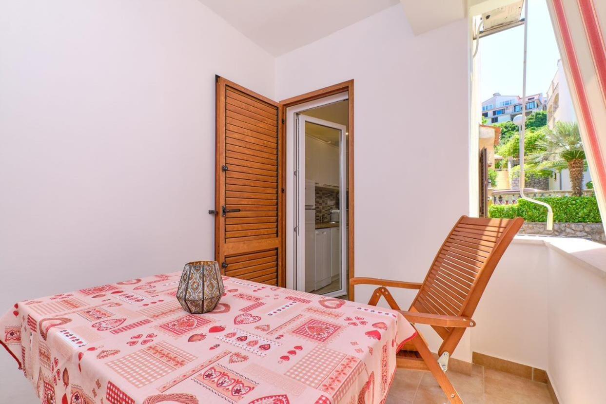 Apartments Enna Mali Lošinj Exteriör bild