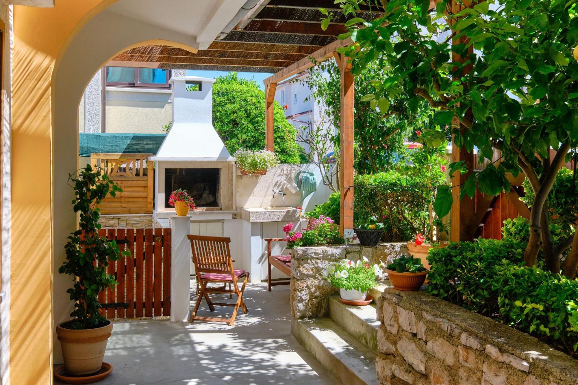 Apartments Enna Mali Lošinj Exteriör bild
